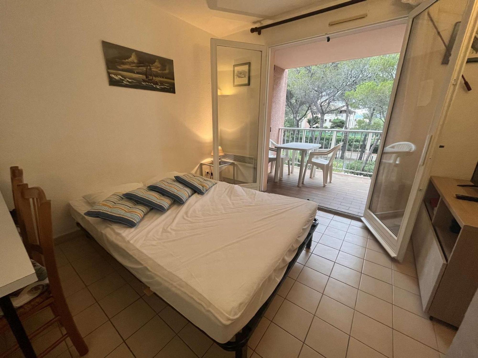 Studio Cabine Avec Piscine, Tennis Et Parking A 400M De La Plage - 4 Couchages, Saint-Aygulf - Fr-1-226A-89 Saint Aygulf Zewnętrze zdjęcie